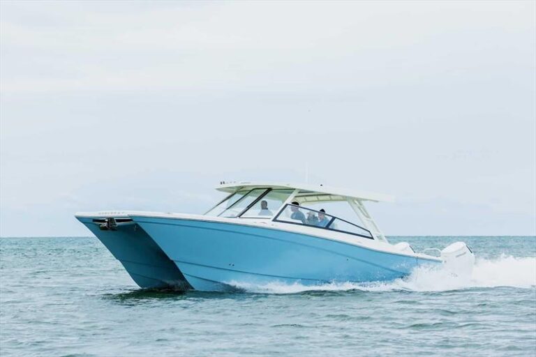 World Cat Introduces the New 400DC-X Island