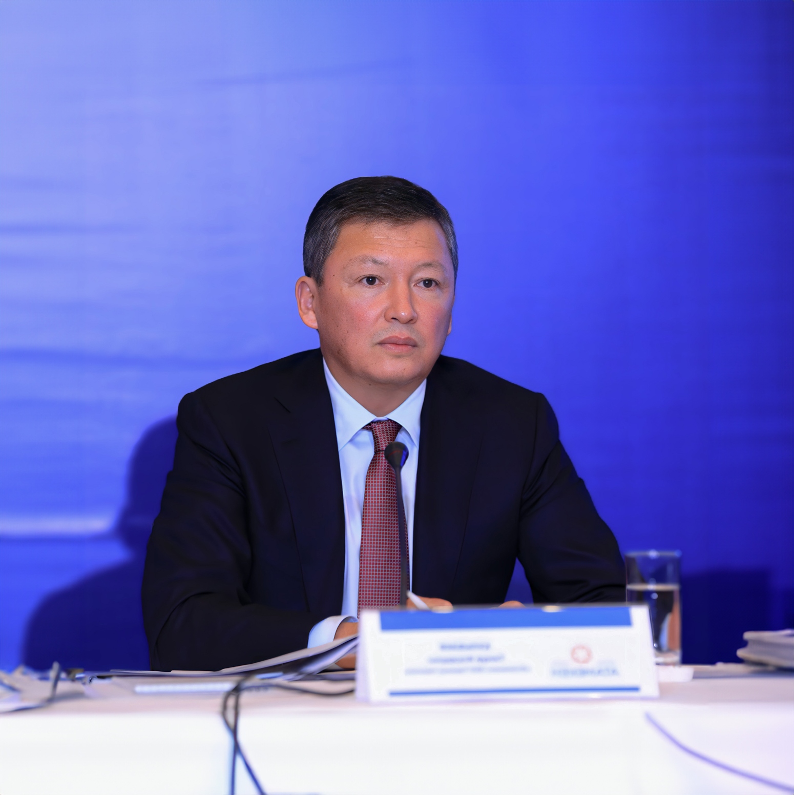 Timur Kulibaev at a conference